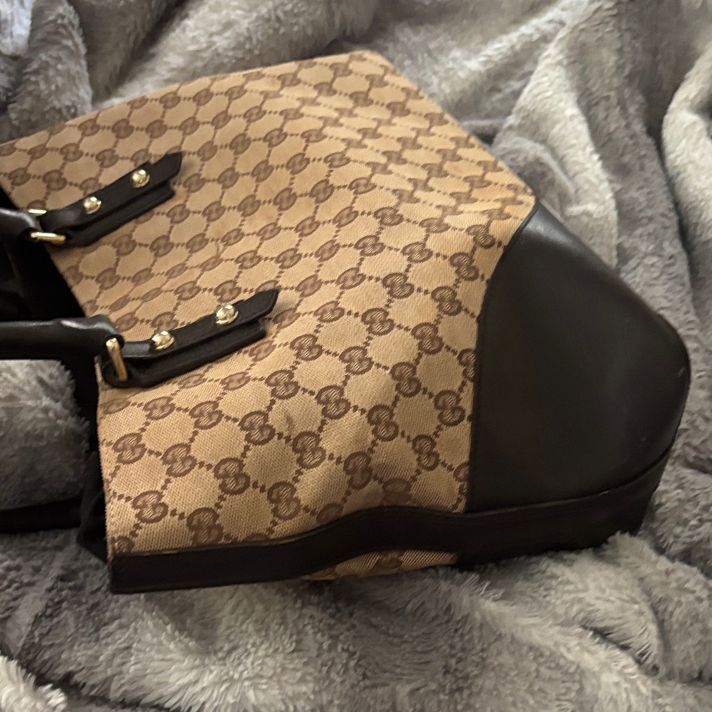 Gucci Tan and Black Signature Tote - Picture 8 of 12
